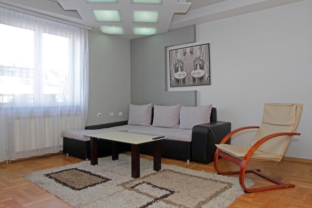 Republic Square Apartment *